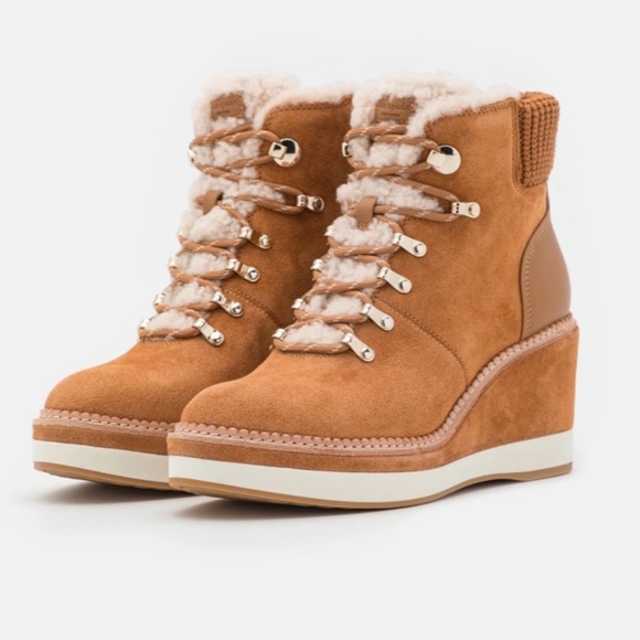 kate spade new york
Willow Suede Shearling Lined Wedge
Hiker Booties - Picture 3 of 12